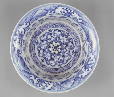 图片[2]-Blue and white basin with tangled branches-China Archive